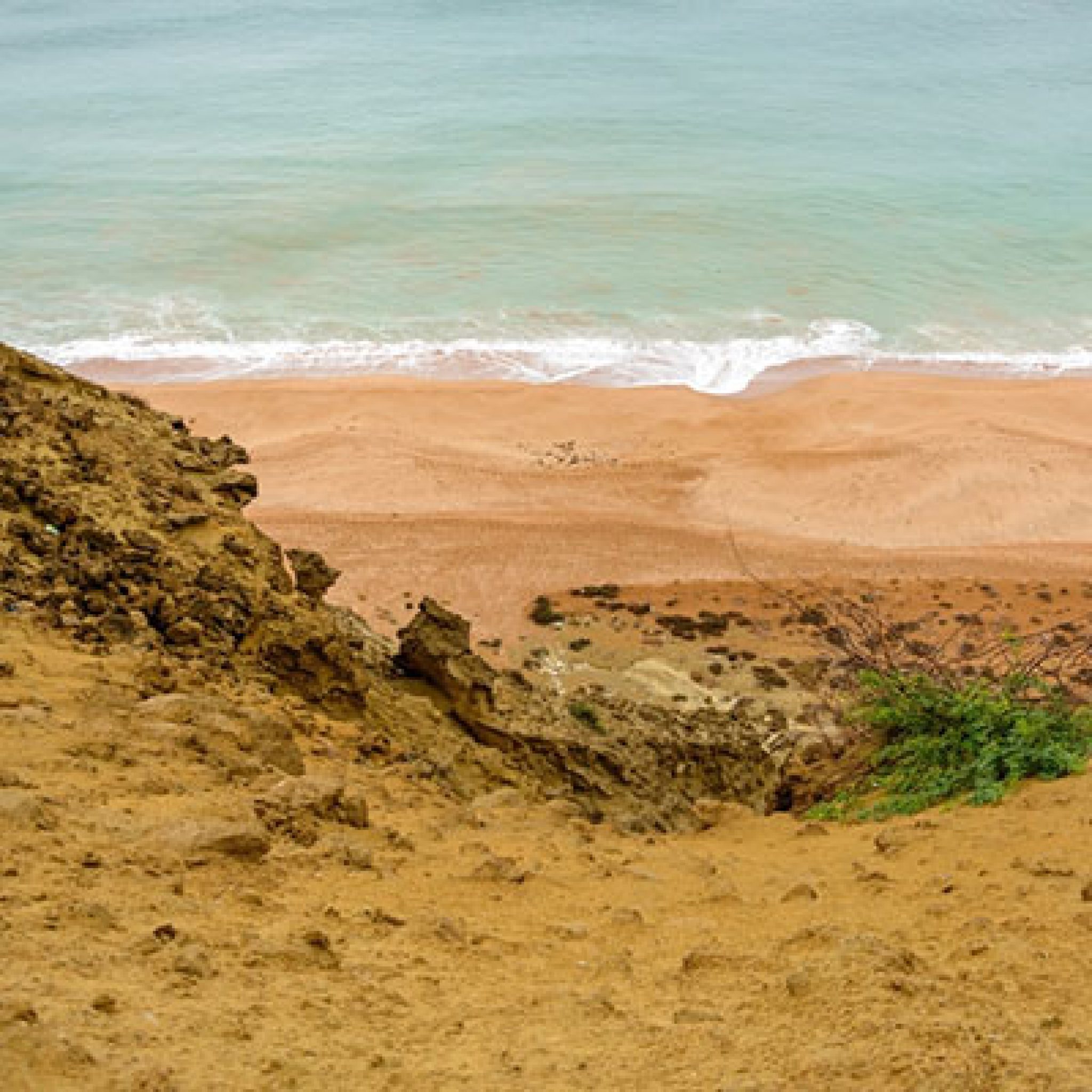 Darak Beach is a sandy desert beach next to Oman sea.