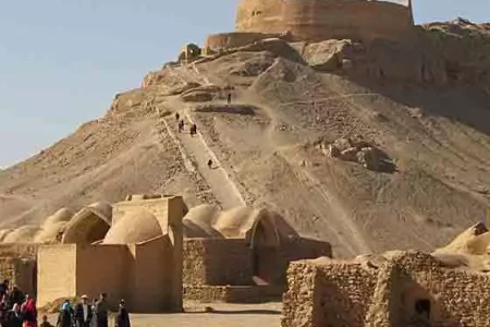 Yazd-Silent-Tower-Zoroastrian-Studan-Iransense-Travel-Agency